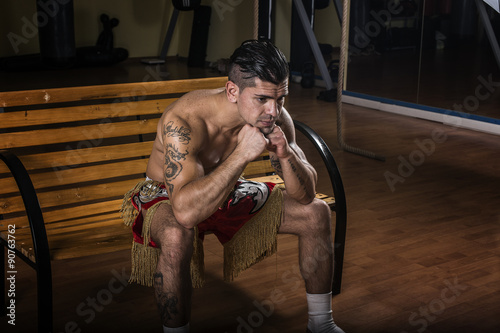 Obraz na płótnie Boxeur concentrato prima di salire sul ring w salonie