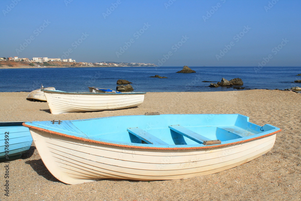Barques sr une plage de Méditerranée, Alger