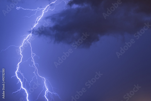 fulmine tra le nubi (lightning in the clouds)