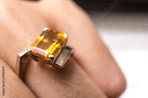 beautiful ring with Yellow gem (stone) 1