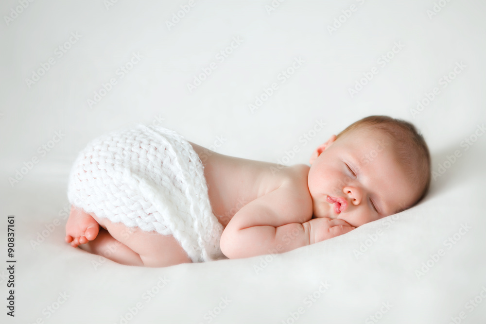 sleeping newborn baby - obrazy, fototapety, plakaty 