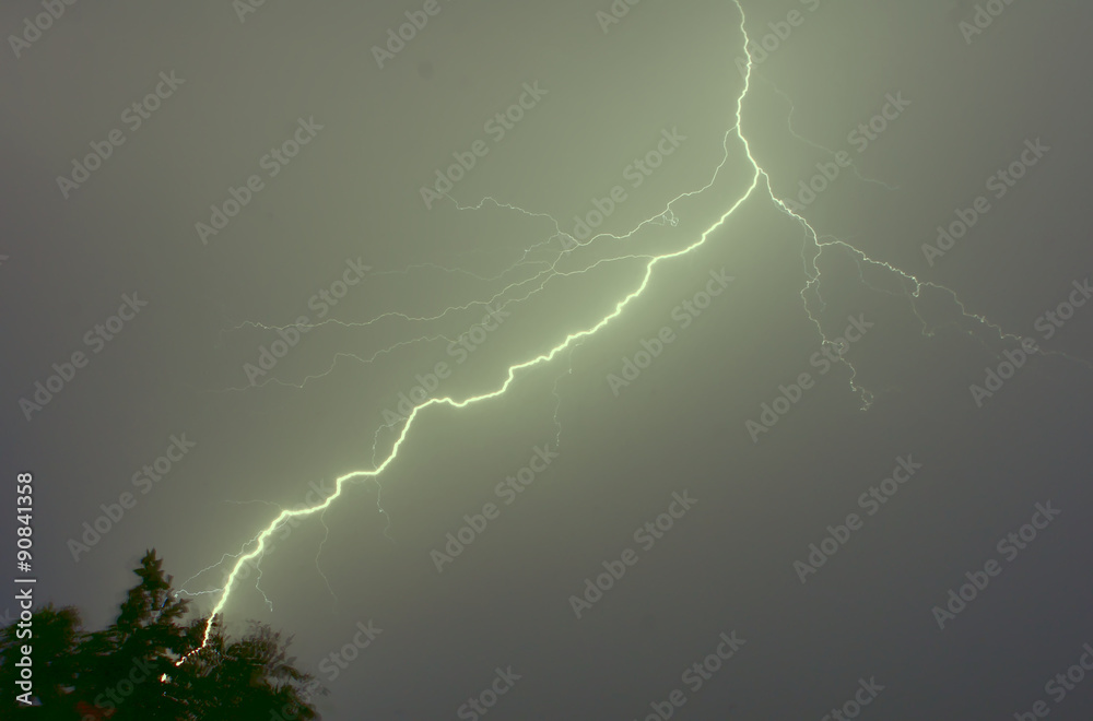 Light and Thunder in Siem Reap Light and Thunder in Siem Reap