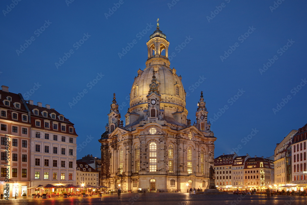 Dresden Neumarkt am Abend