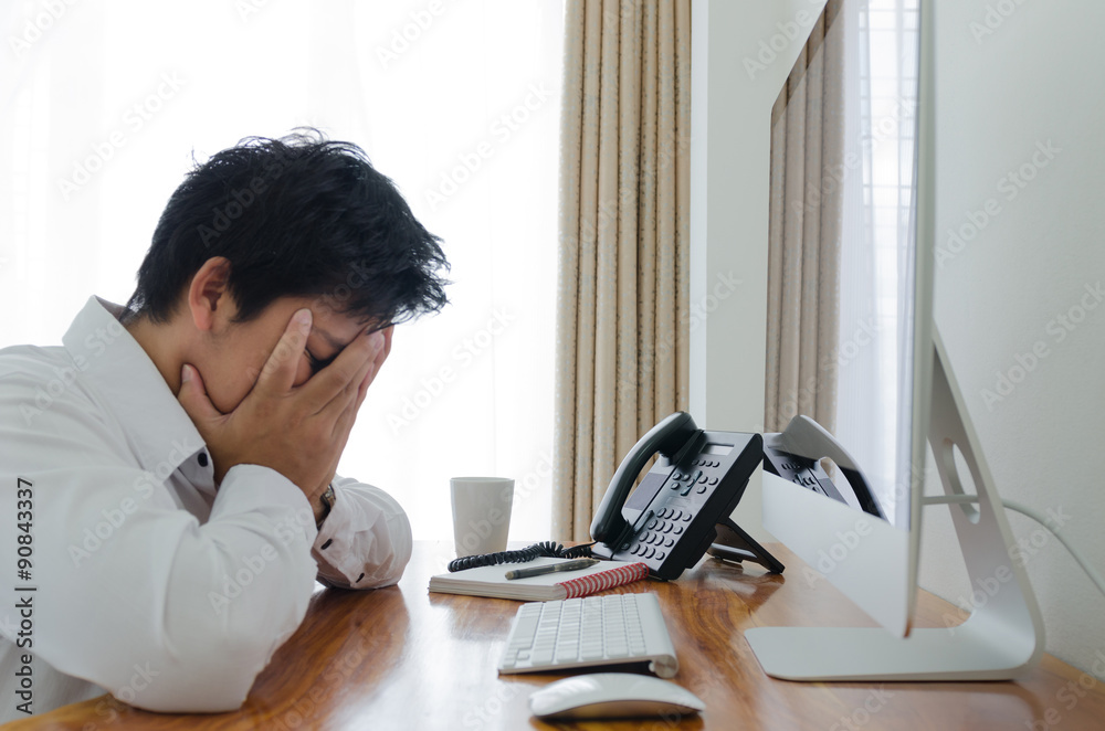 Obraz premium Business msn stress and sad in office