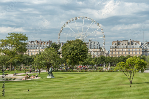 Fototapeta Naklejka Na Ścianę i Meble -  Paris holidays