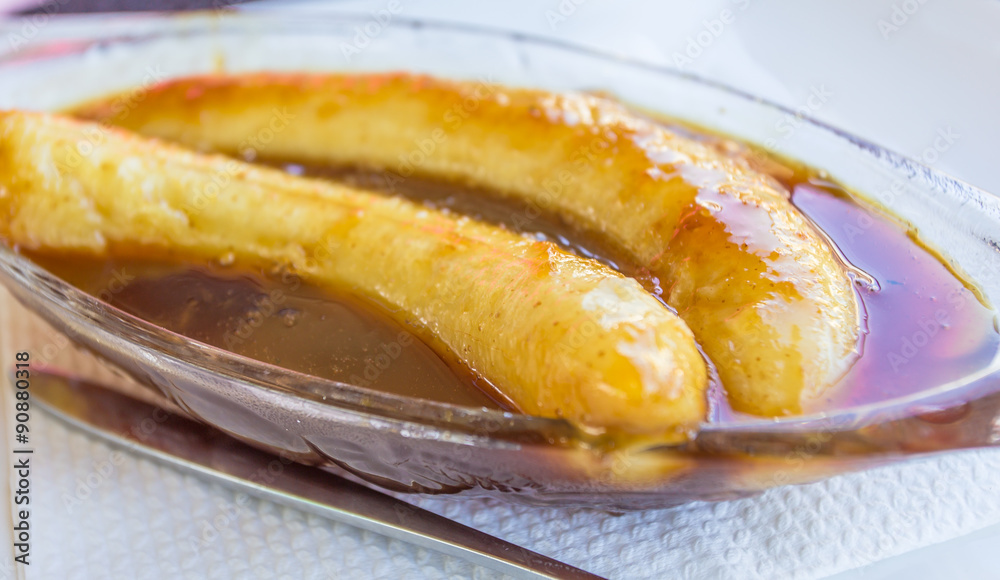  bananes flambées sauce caramel 