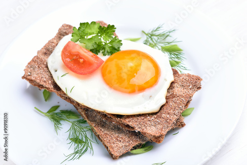 Fried egg on crispbread