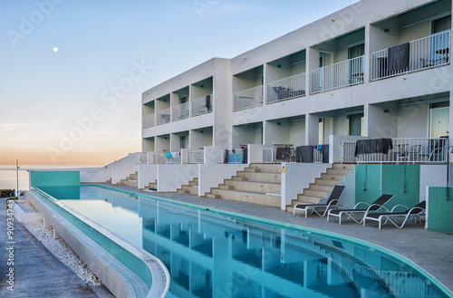 Fototapeta Naklejka Na Ścianę i Meble -  Hotel Pool Sunrise