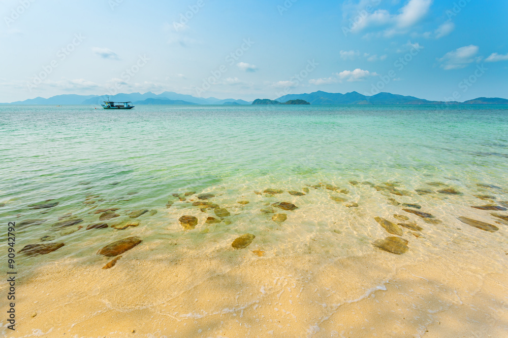 Obraz premium Tropical sea beach, summer vacation