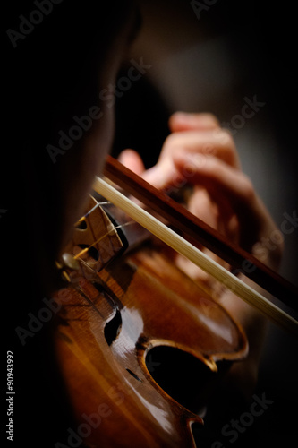 violinista durante un concerto