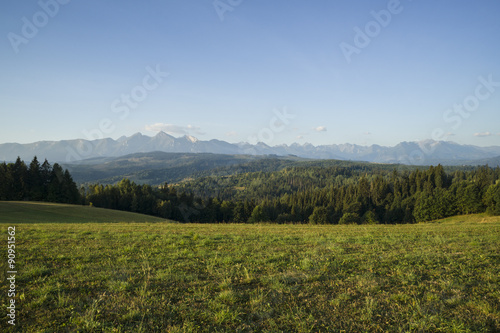 Szczyty Tatr Bielskich, Wysokich i zachodnich widziane z Przełęczy nad Łapszanką