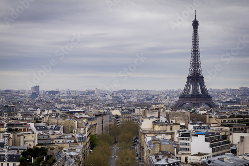 The 'Eiffel Tower' from the top of the 'Arc de Triomphe' © sleg21