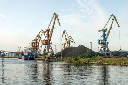 Many port cranes and other machinery