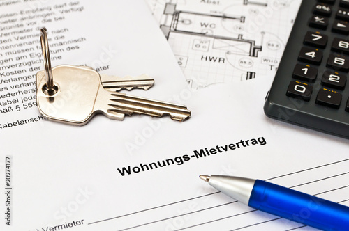 Wohnungs-Mietvertrag photo