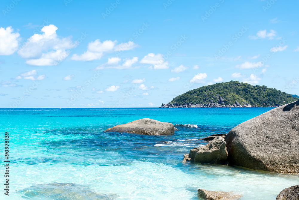 Fototapeta premium blue sky with sea and rock