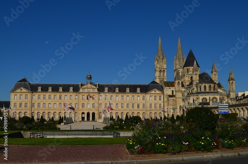 Hôtel de ville de Caen et l'Abbaye aux Hommes(calvados-Normandie) 