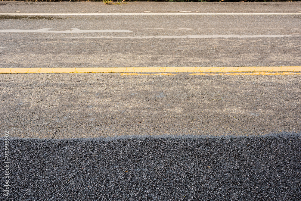 Fototapeta premium new and old asphalt road