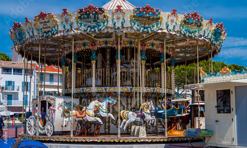 Carrousel © Bernard GIRARDIN