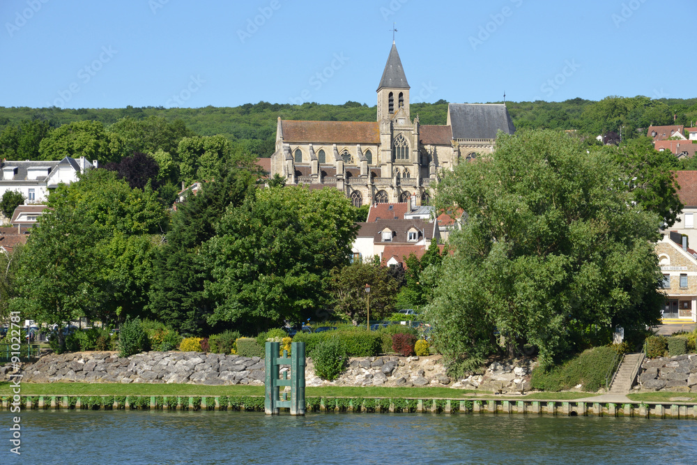 France, the picturesque city of Triel sur Seine