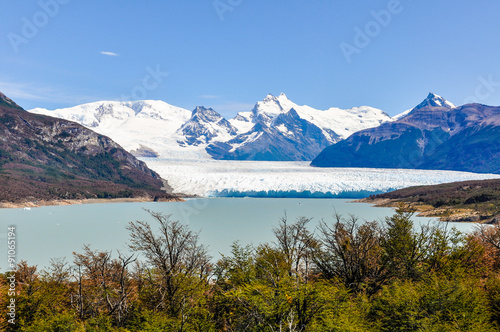 Fototapeta Naklejka Na Ścianę i Meble -  Far view, Perito Moreno Glacier, Argentina
