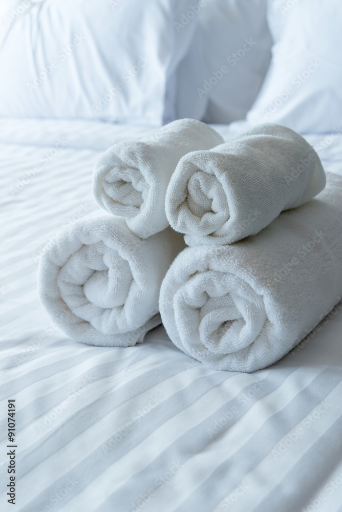 white bath towels in bed room, Room service white bath towels in bed room, Room service