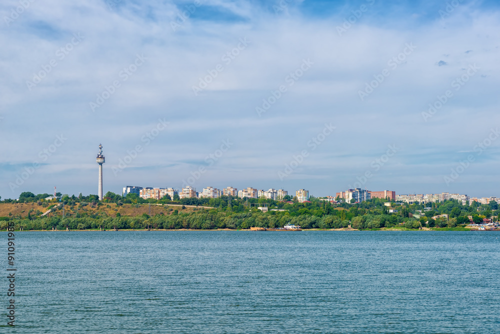 Obraz premium Cityscape of Galati and television tower on Danube river