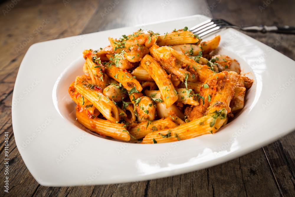 Fusionküche - Penne Bolognese mit griechischen Riesenbohnen Fusionküche - Penne Bolognese mit griechischen Riesenbohnen