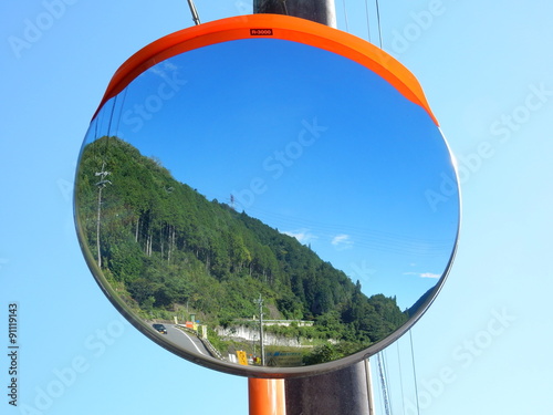 ミラーの中の初秋