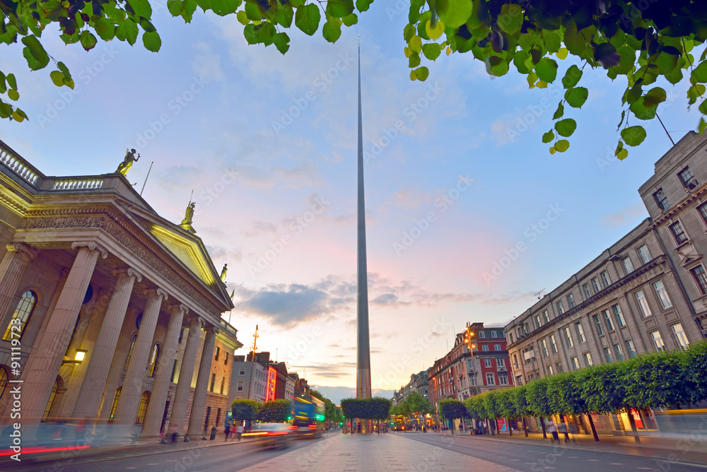 Obraz premium Dublin, Irlandia symbol centrum - iglica