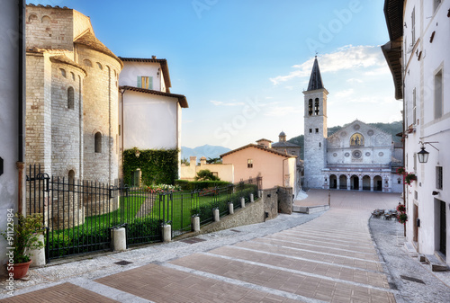 La scalinata e il Duomo, Spoleto, Umbria © fabiomax