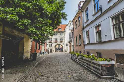 Fototapeta Naklejka Na Ścianę i Meble -  Swedish Gate in the old city of Riga, Latvia