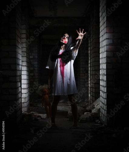 Zombie girl © Boris Riaposov
