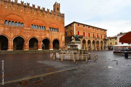 Foto rimini en italie , piazza cavour