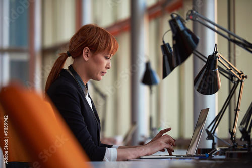 Canvas Print business woman working on computer at office