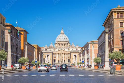Saint Peter's Basilica - Vatican - Rome - Italy © Noppasinw