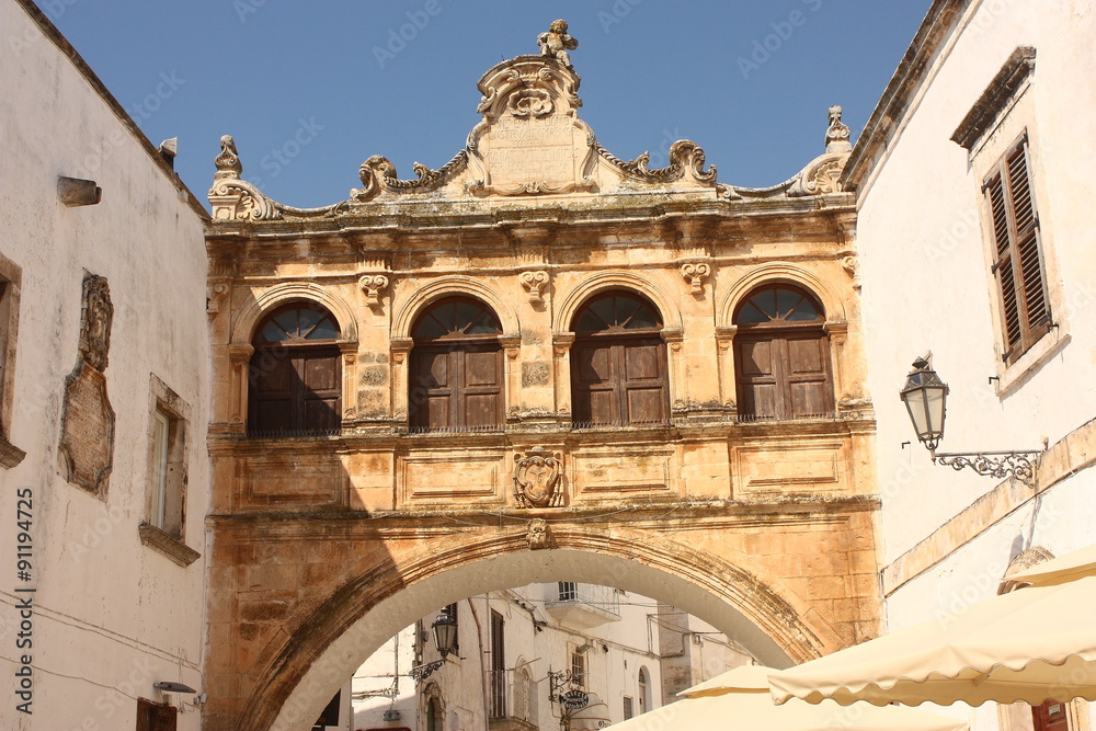 Fototapeta premium Palazzo antico paese di Ostuni