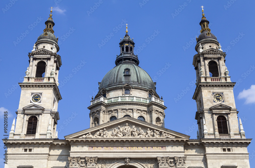 Fototapeta premium St. Stephen's Basilica in Budapest