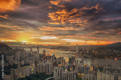 Hong kong sunset © anekoho