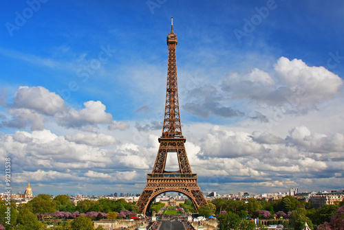 The Eiffel Tower in Paris © Dan Breckwoldt