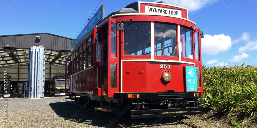 Fototapeta premium Auckland Dockline Wynyard Quarter Tram