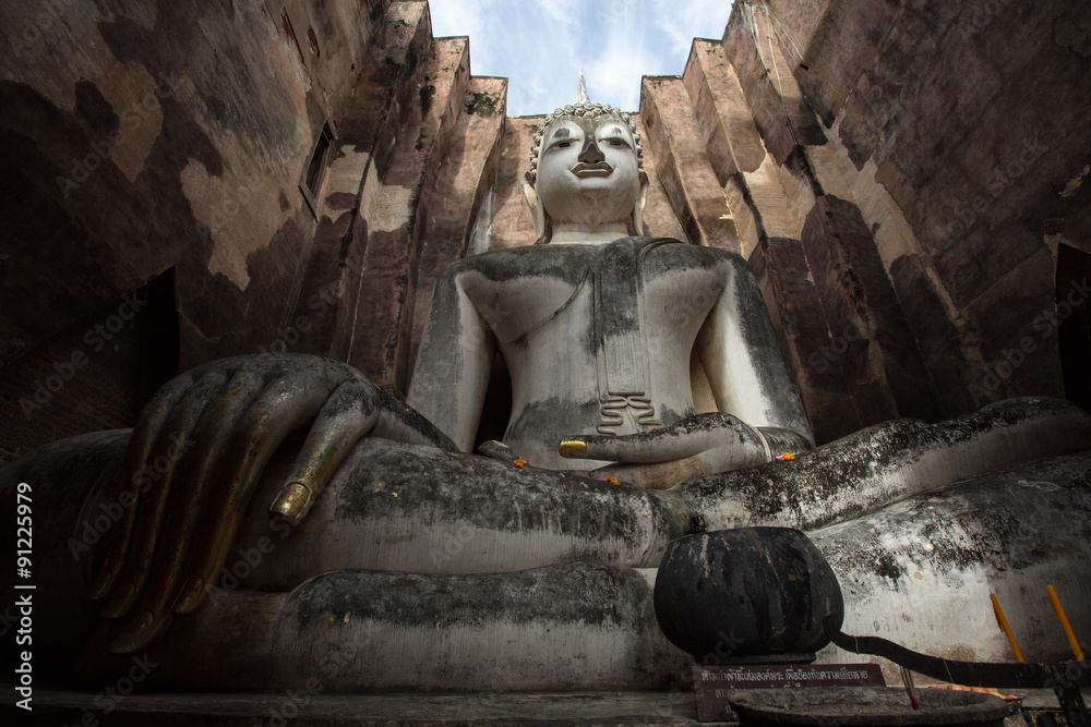 Lord Buddha was respectfully engaged placed at an ancient temple called Wat Srichum in Sukhothai. The temple was built about 700 years ago in Sukhothai, is part of the Sukhothai Historical Park.