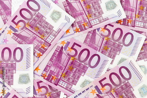 Bargeld - Haufen aus 500 Euro Geldscheinem
