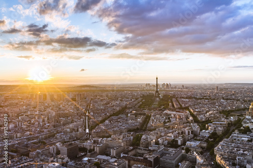 Aerial view of Eiffel Tower at sunset © NicoElNino
