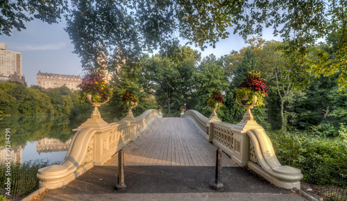 Bow bridge