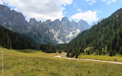 panorama sulle Pale di San Martino dalla Val Venegia