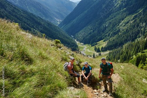 Group of hikers on a mountain trail © Xalanx