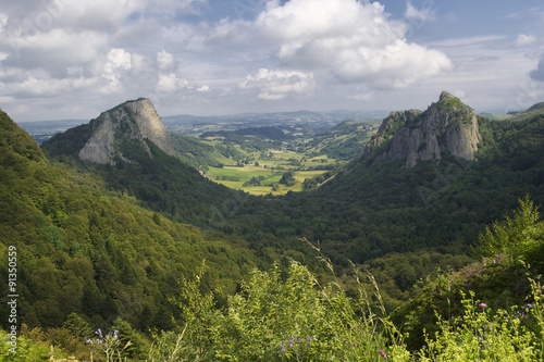 Auvergne panorama 2 rocks