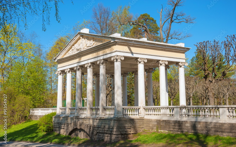 Gardening Rotonda in the Pavlovsk Park in St. Petersburg Gardening Rotonda in the Pavlovsk Park in St. Petersburg