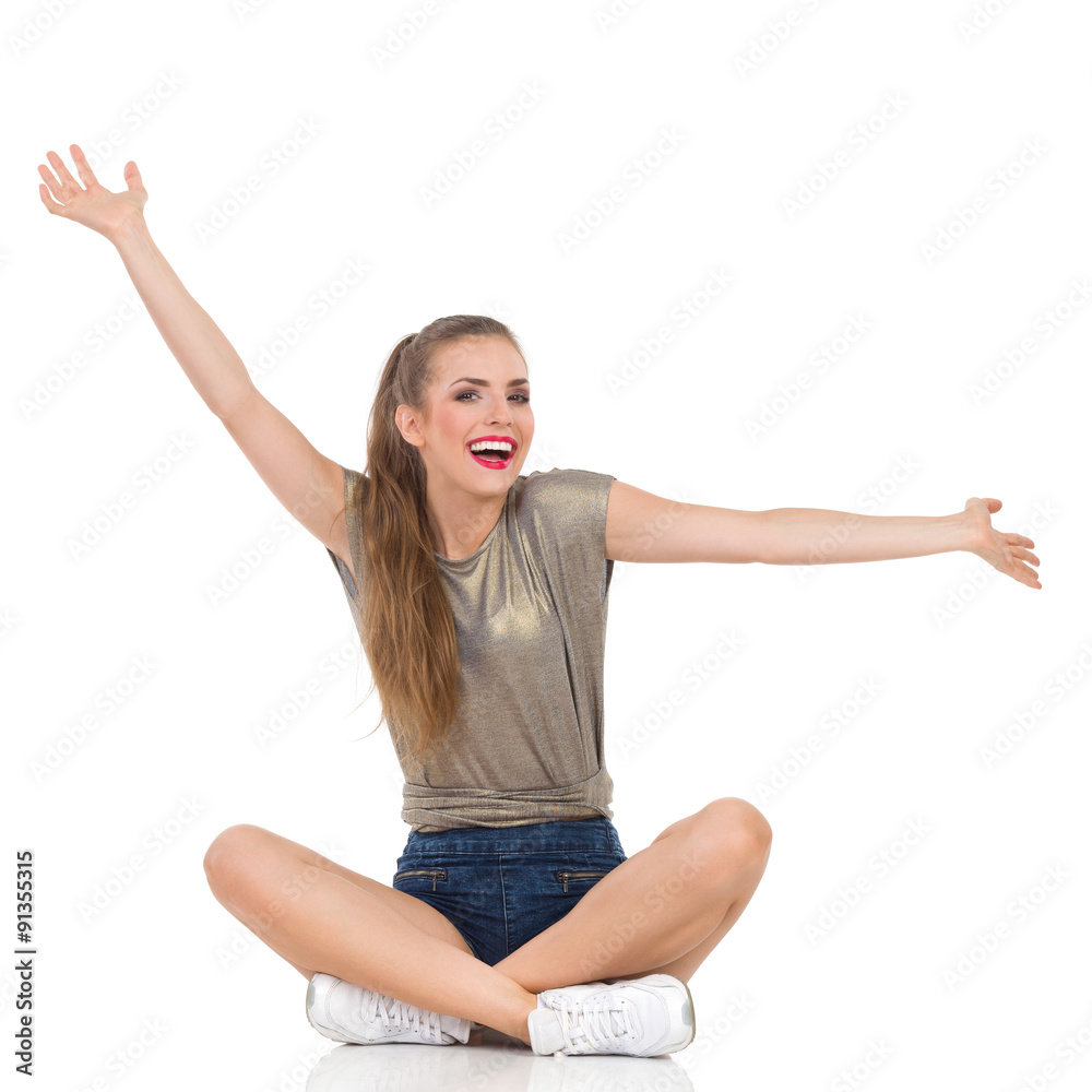 Obraz premium Carefree Sitting Woman