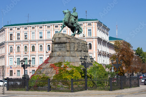 Bogdan Khmelnitsky statue